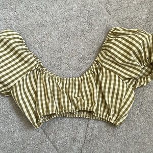 Cropped plaid top